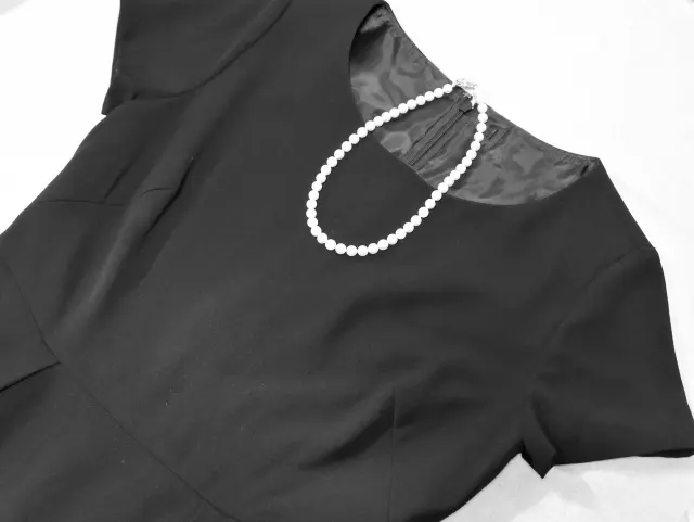 夏の喪服をワンピースのみで着るための基本マナー